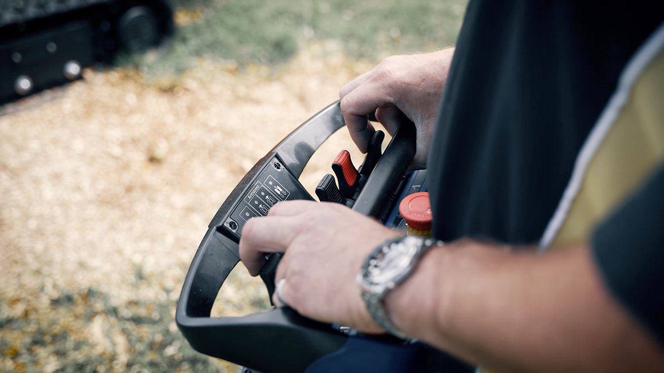 Predator 38RX Remote Stump Grinder - Image 4