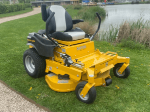 Hustler Flip-Up Zero turn mower