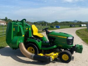 John Deere X750 with MCS 580 High Tip Collector