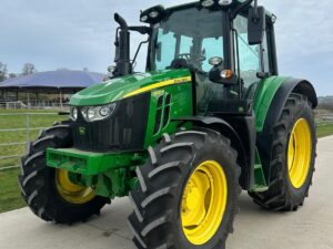 John Deere 6120M