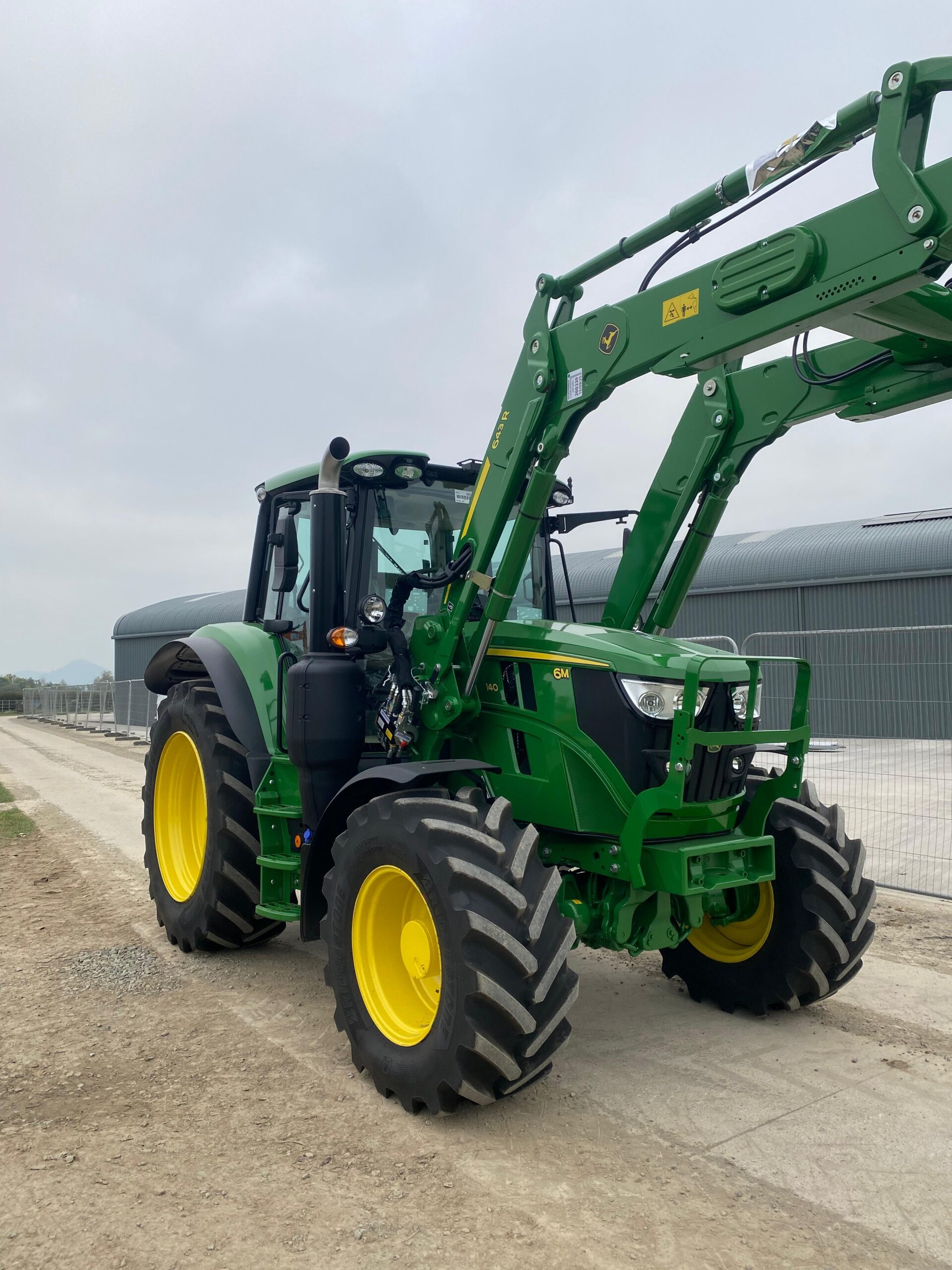 John Deere 6M 140