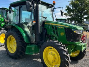 John Deere 5075E