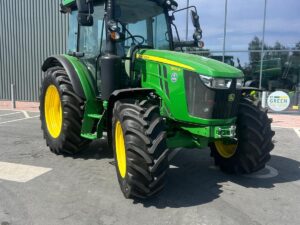 John Deere 5105M