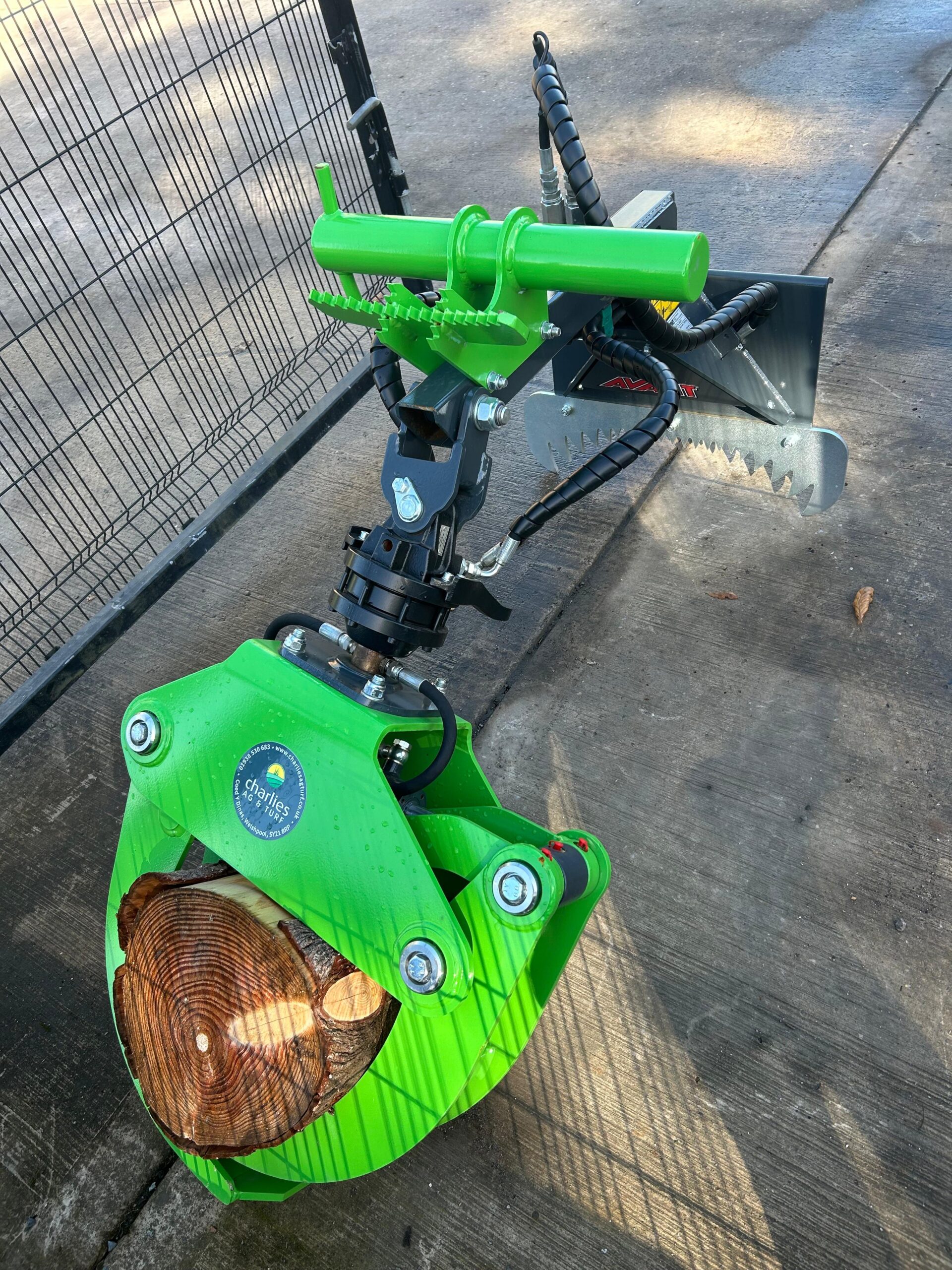 Avant Timber Grab Hydraulic Rotation